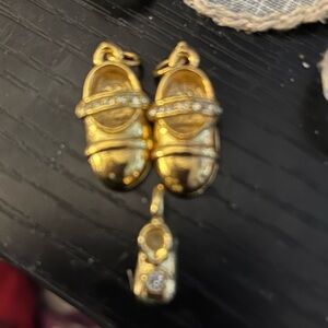 ❤️5 for $15 Gold Baby Shoe Charms